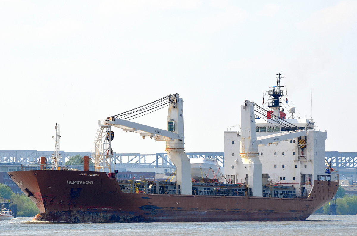 Die Hemgracht IMO-Nummer:9466996 Flagge:Niederlande Länge:139.0m Breite:22.0m Baujahr:2009 Bauwerft:Jiangdong Shipyard,Wuhu China nach Hamburg einlaufend am 07.05.17 aufgenommen in Teufelsbrück. 