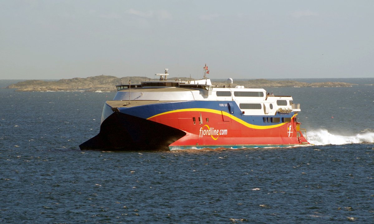 Die Highspeed Fähre Fjord Cat auslaufend Kristiansand am 09.09.16