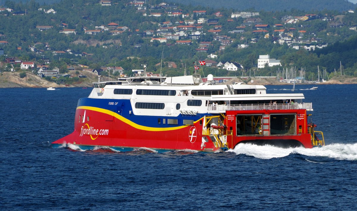 Die Highspeed Fähre Fjord Cat auslaufend Kristiansand am 09.09.16