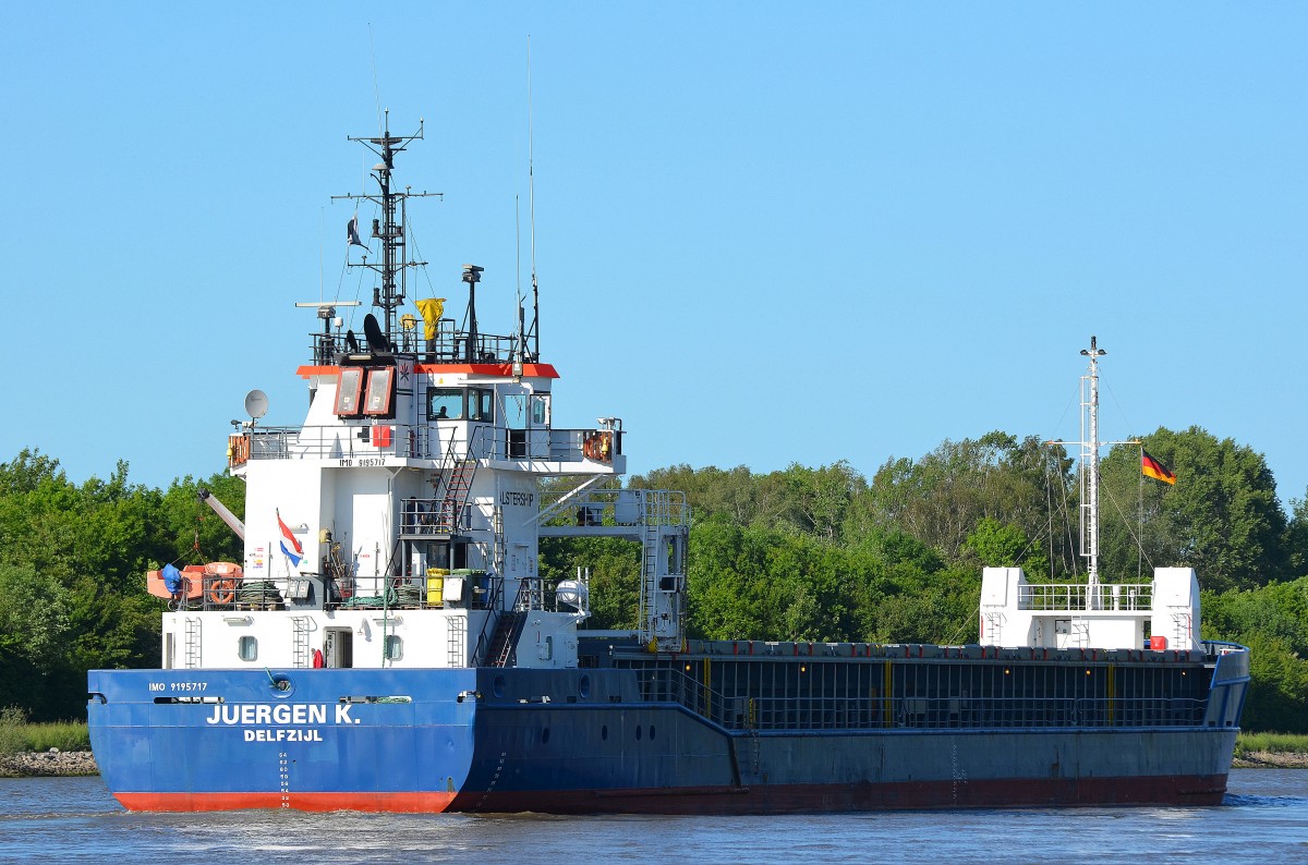 Die Juergen K. IMO-Nummer:9195717 Flagge:Niederlande Länge:89.0m Breite:13.0m Baujahr:2001 Bauwerft:Damen Shipyard Bergum,Bergum Niederlande bei Fischerhütte im Nord-Ostsee-Kanal am 06.06.15