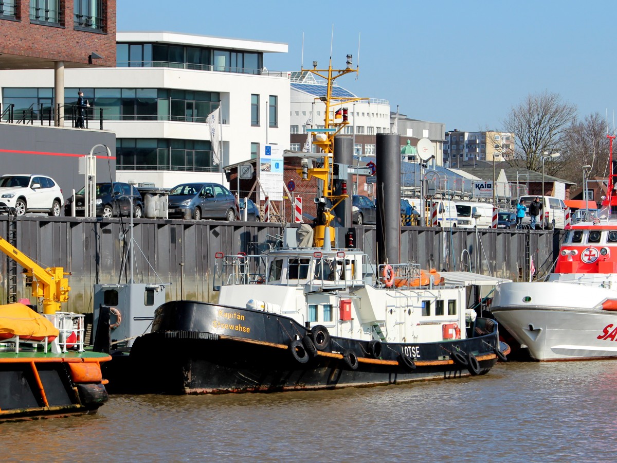 Die Kapitän Stoewahse am 04.03.2013 im Hafen von Bremerhaven.