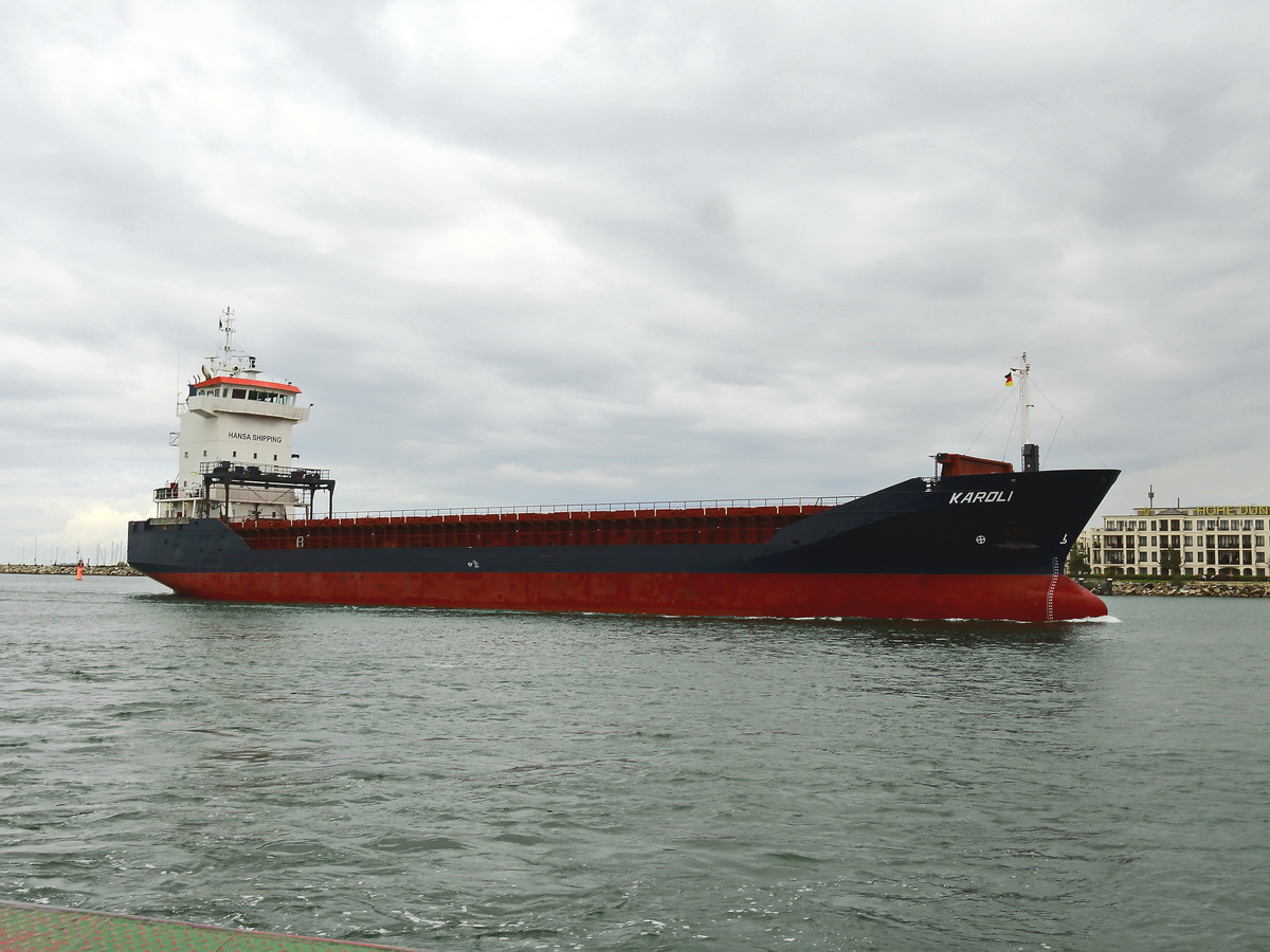 Die Karoli, IMO-Nummer:9180841, bei Warnemünde in Richtung Ostsee am 28. August 2018: