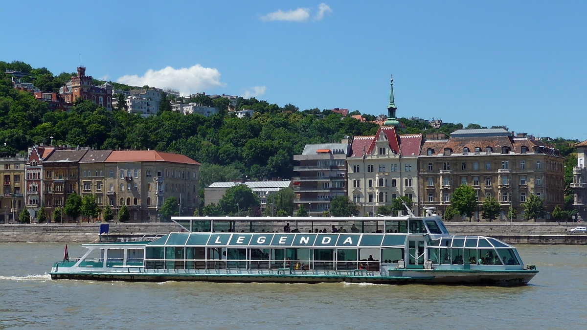 Die  Legenda  auf der Donau in Budapest, 18.6.2016