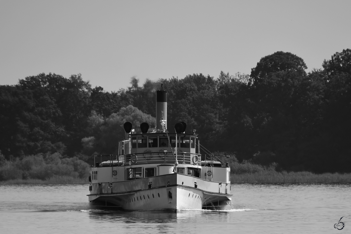 Die LUDWIG FESSLER aus dem Jahr 1926 ist auf dem Chiemsee unterwegs. (August 2020)