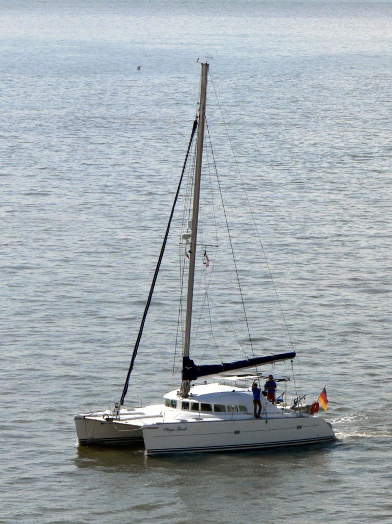 Die Magie Cloud am 21.09.2012 im Hafen von Lissabon.