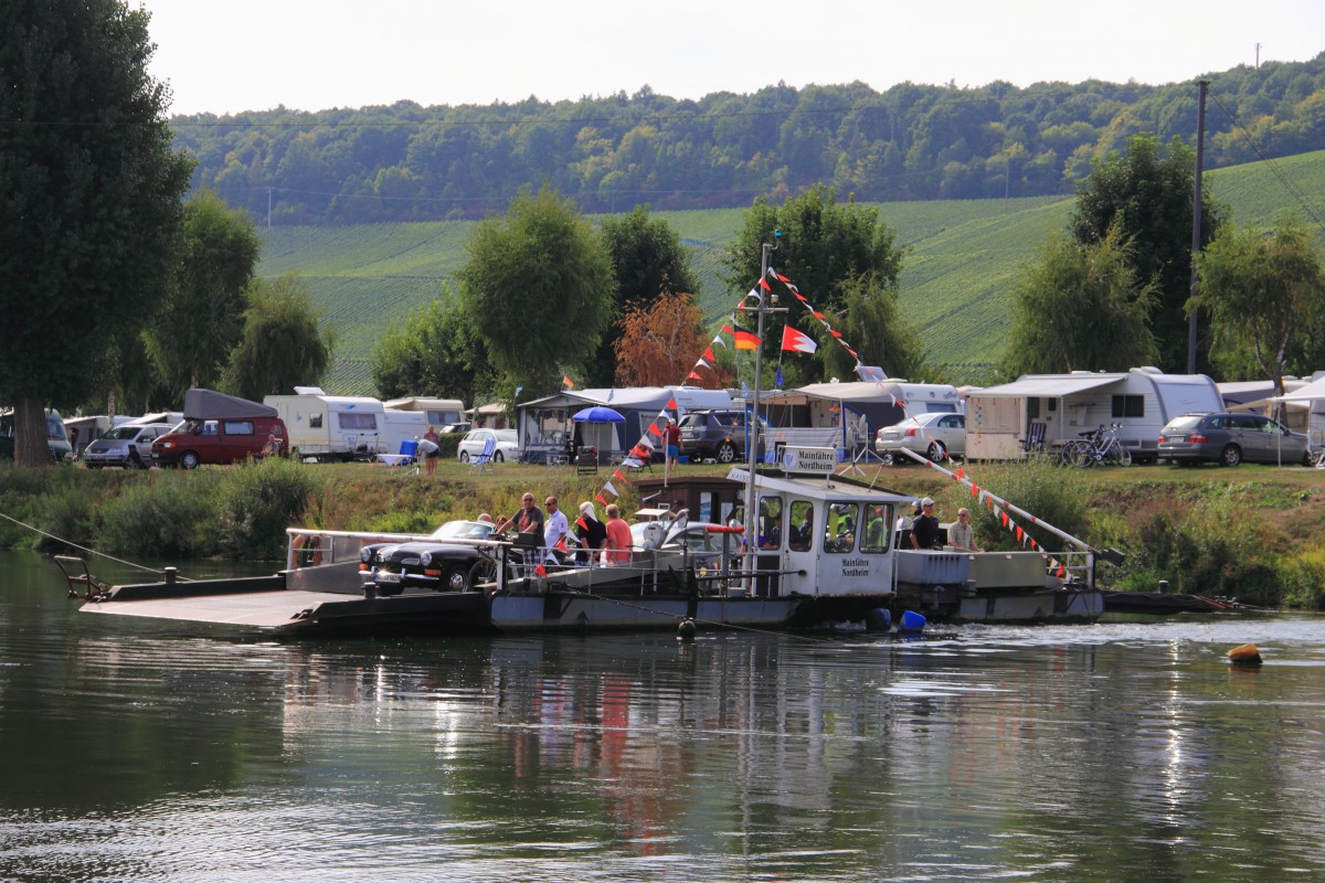 Die Mainfähre in Nordheim am 12.09.2015.