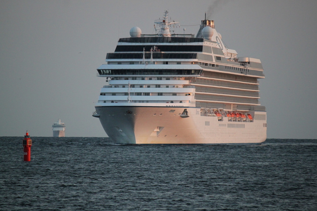 Die Marina auf dem Weg von Amsterdam nach Helsinki beim Einlaufen in Warnemnde am 06.08.2014