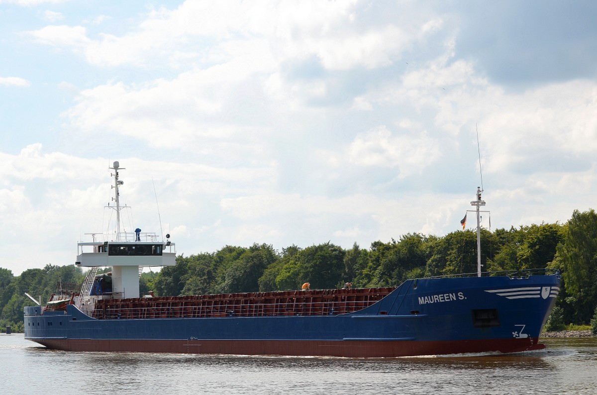 Die Maureen S. IMO-Nummer:8509820 Flagge:Zypern Länge:88.0m Breite:12.0m Baujahr:1985 Bauwerft:Sietas,Hamburg Deutschland aufgenommen am 06.07.14 bei Fischerhütte im Nord-Ostsee-Kanal.