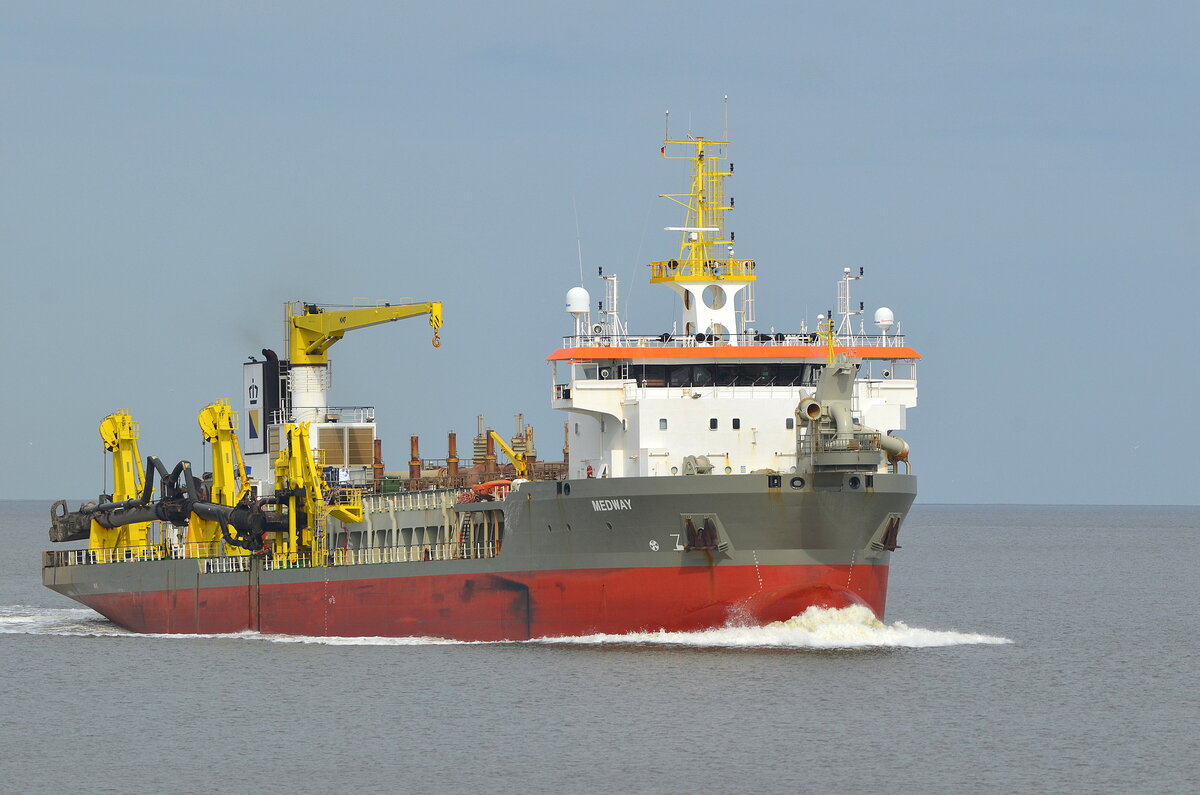 Die MEDWAY IMO-Nummer:9524152 Flagge:Zypern Länge:120.0m Breite:21.0m Baujahr:2012 Bauwerft:Sietas Schiffswerft,Hamburg Deutschland aufgenommen am 21.09.23 vor Cuxhaven.