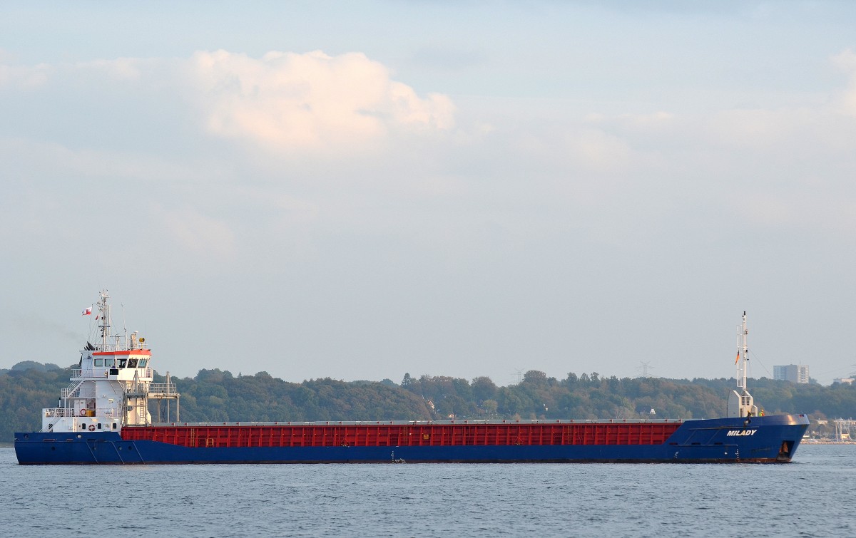 Die Milady IMO-Nummer:9319430 Flagge:Gibraltar Länge:85.0m Breite:12.0m Baujahr:2005 bei Kiel Holtenau aufgenommen am 11.10.14