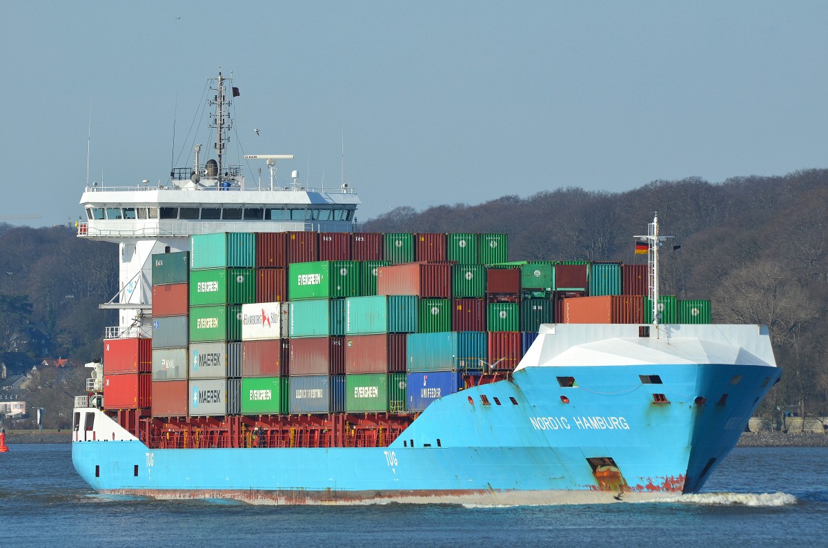 Die Nordic Hamburg IMO-Nummer:9514755 Flagge:Zypern Länge:151.0m Breite:24.0m Baujahr:2010 Bauwerft:Jiangdong Shipyard,Wuhu China nach Hamburg einlaufend am 23.02.14 aufgenommen am Rüschpark Finkenwerder.