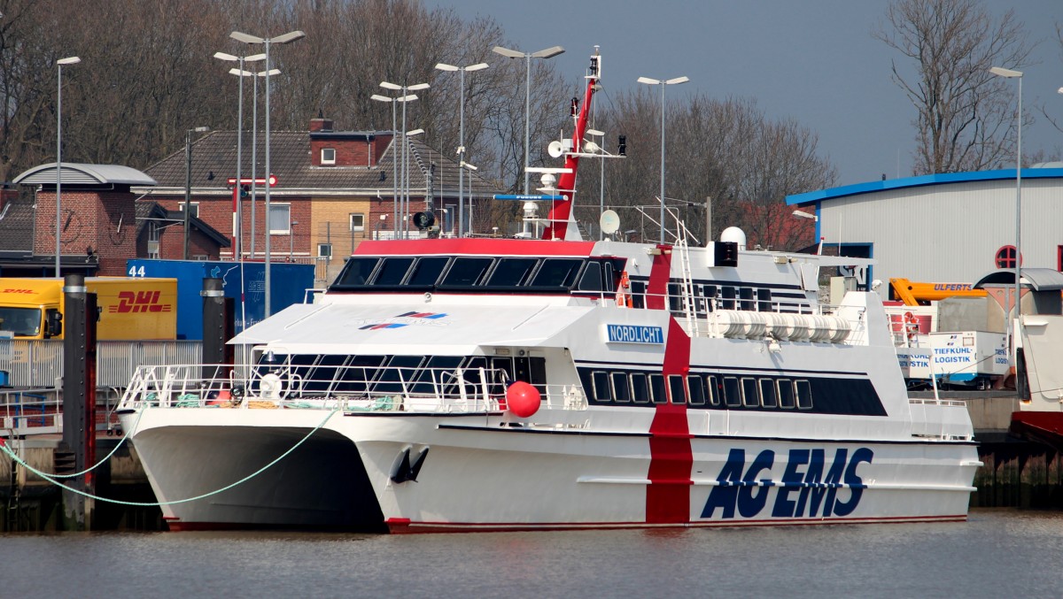 Die Nordlicht am 29.03.2014 im Hafen von Emden. Sie ist 39m lang und 10m breit.