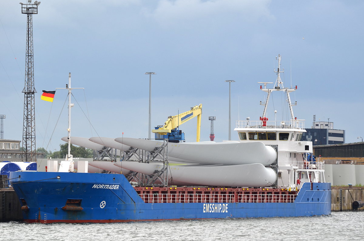 Die Nortrader IMO-Nummer:9557393 Flagge:Antigua und Barbuda Länge:88.0m Breite:11.0m Baujahr:2012 Bauwerft:Wuxue Kaiyangxing Shipbuilding,Wuhan China im Hafen von Rostock liegend am 09.07.16