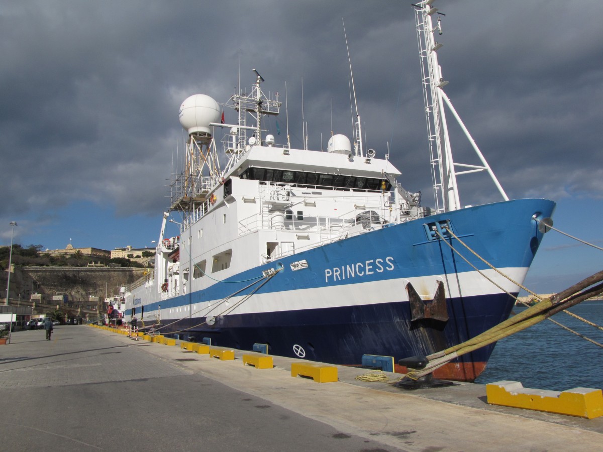 Die PRINCESS ist ein Geophysical survey und fährt unter der Flagge von France. Hier aufgenommen im Hafen von La Valletta am 03.02.2010