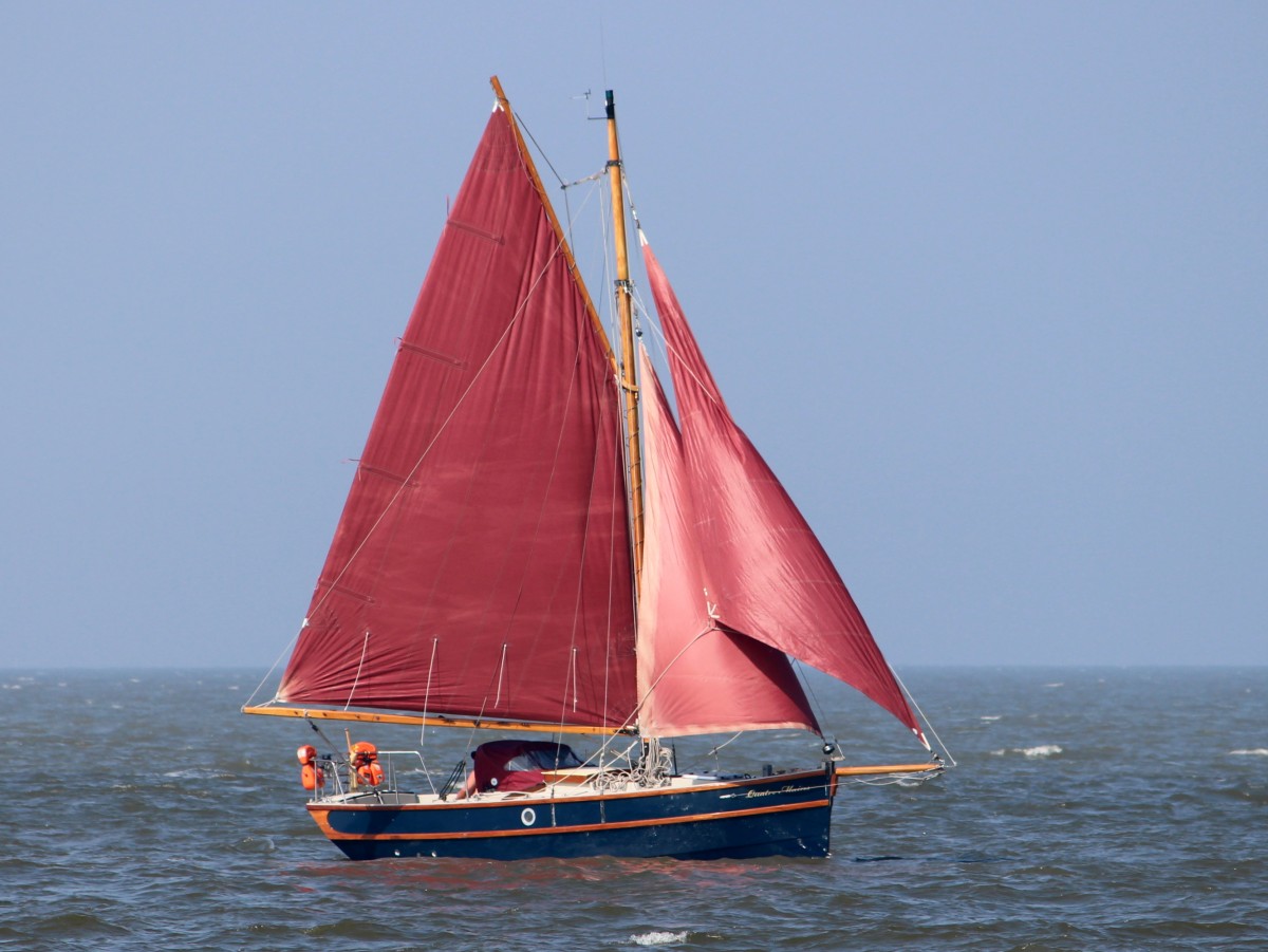 Die Quatre Marins am 25.07.2013 vor Fedderwardersiel.