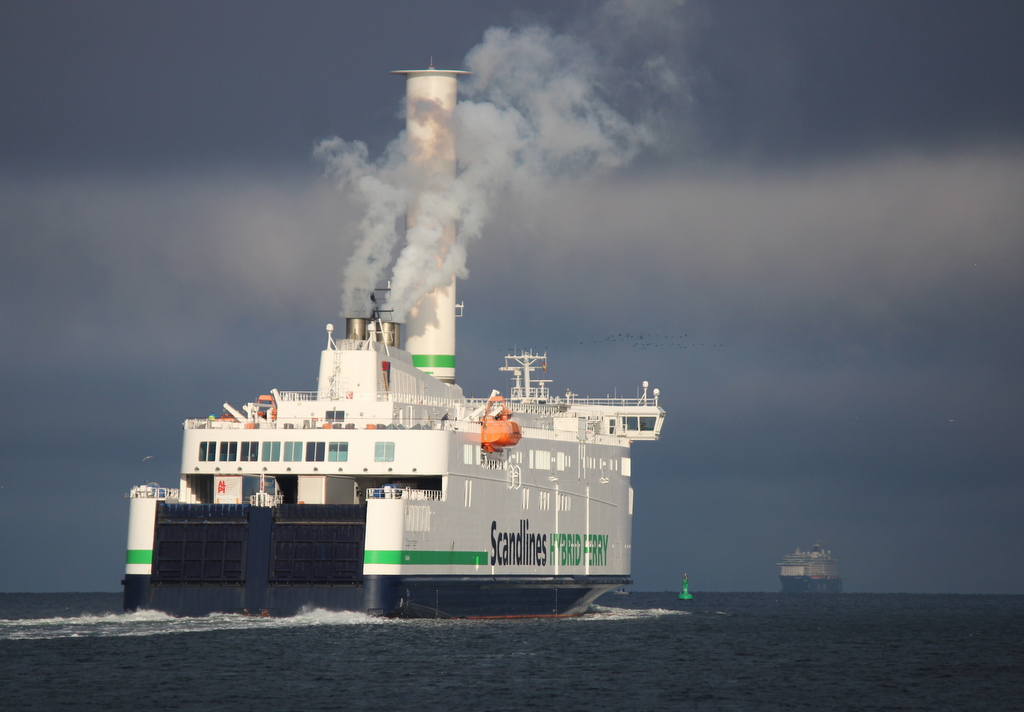 die rauchende COPENHAGEN am 07.11.2020 in Warnemünde.