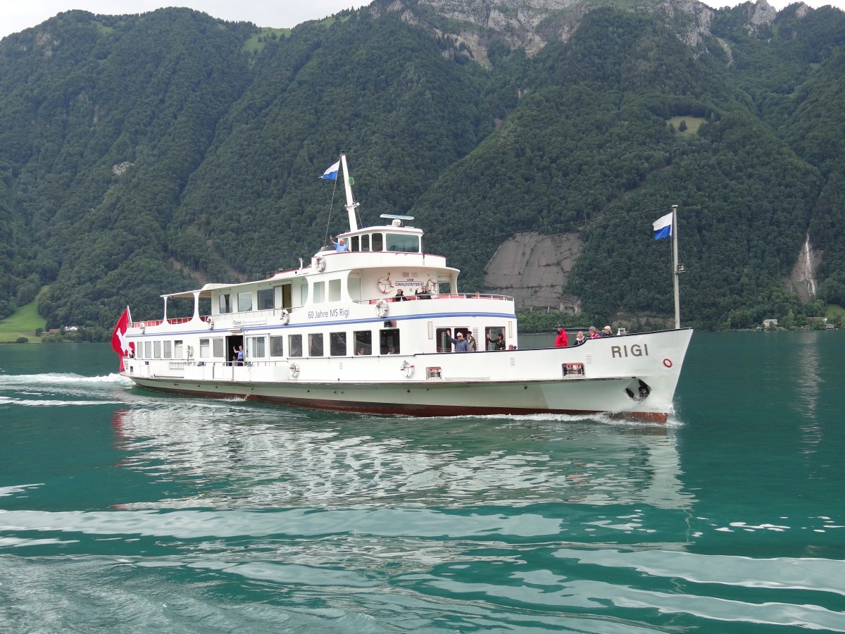 Die  RIGI  zwischen Luzern und Brunnen, 22-06-2015