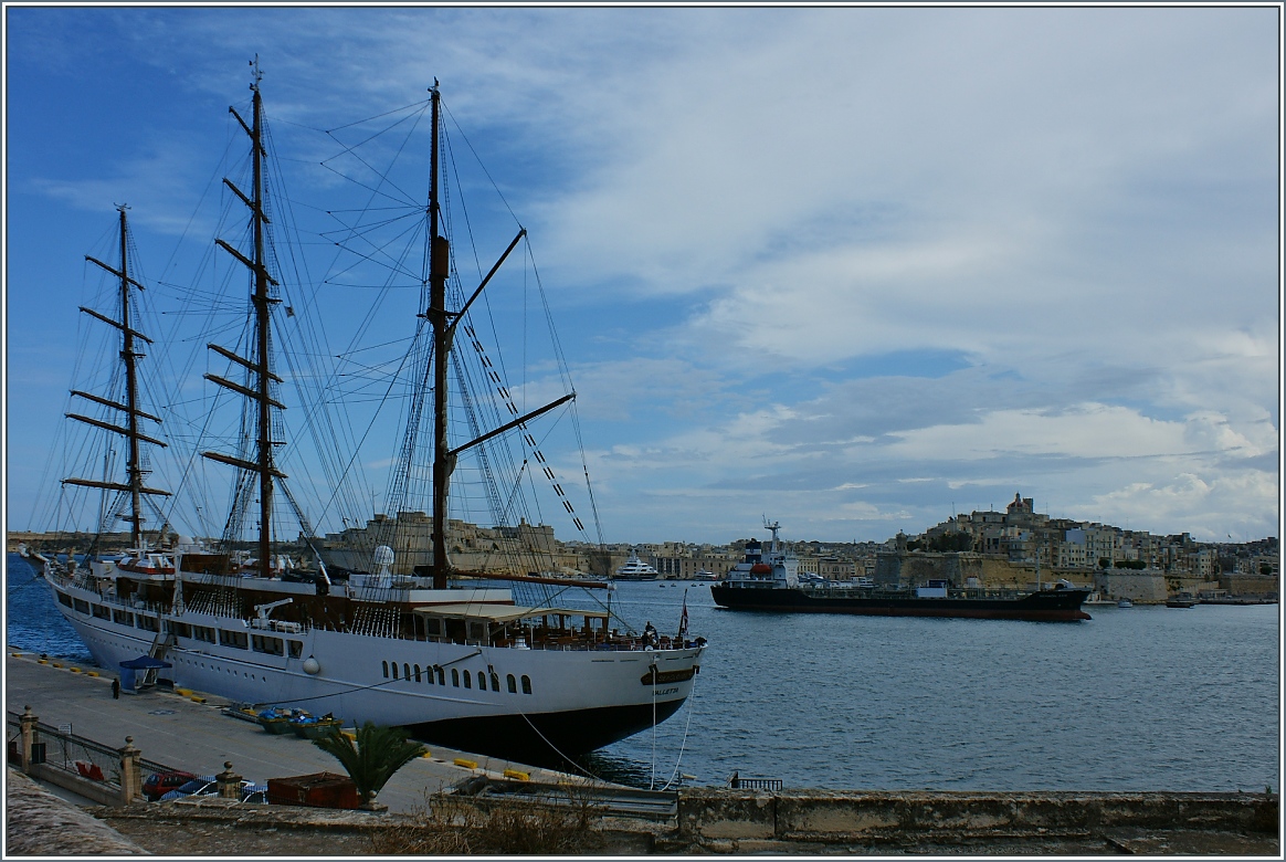 Die Sea Cloud II im Hafen von Valetta (Malta)
(22.09.2013)