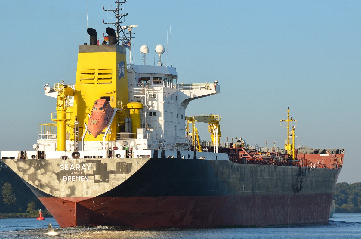 Die Searay IMo-Nummer:9255490 Flagge:Deutschland Länge:178.0m Breite:28.0m Baujahr:2004 Bauwerft:Lindenau Schiffswerft,Kiel Deutschland bei Rade im Nord-Ostsee-Kanal aufgenommen am 04.10.14