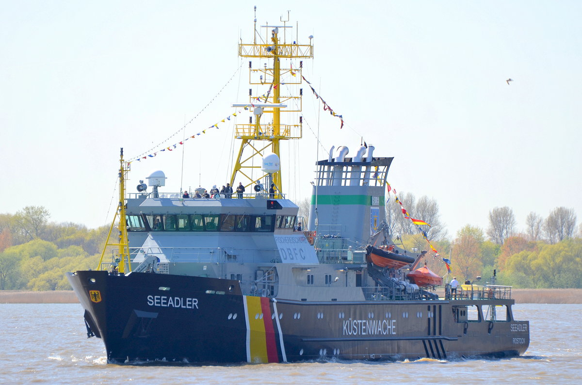 Die Seeadler IMO-Nummer:9191541 Flagge:Deutschland Länge:73.0m Breite:13.0m Baujahr:2000 Bauwerft:P+S Werften GmbH,Wolgast Deutschland bei der Einlaufparade des 827. Hamburger Hafengeburtstags am 05.05.16