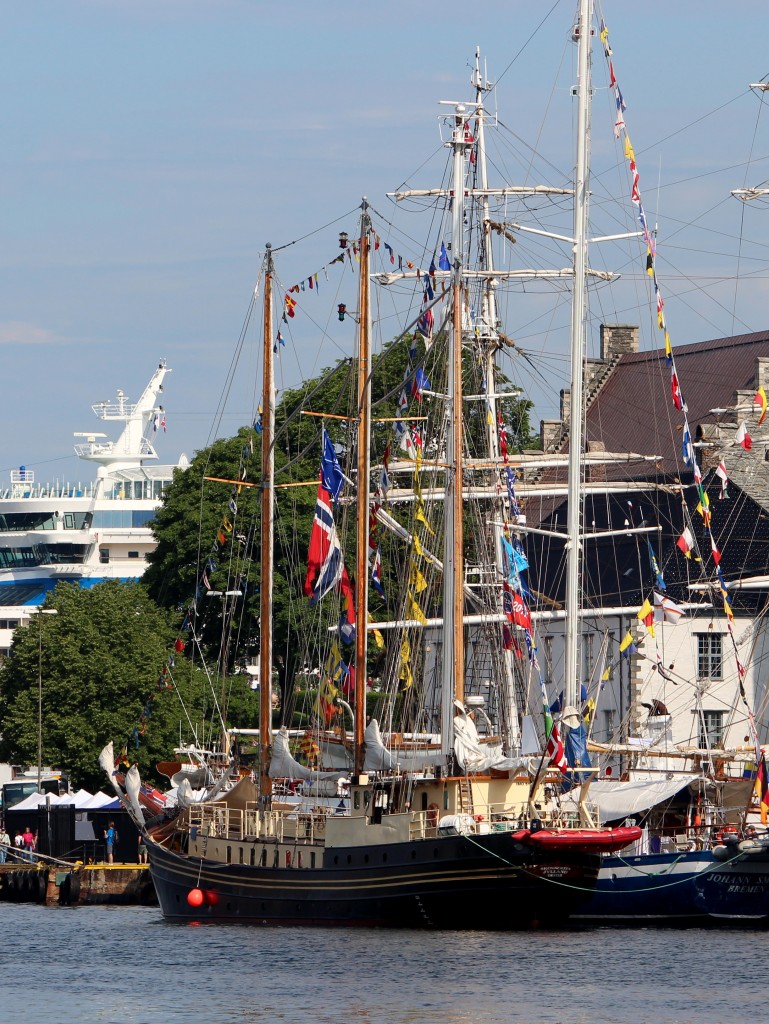 Die skonnerten am 26.07.2014 im Hafen von Bergen.