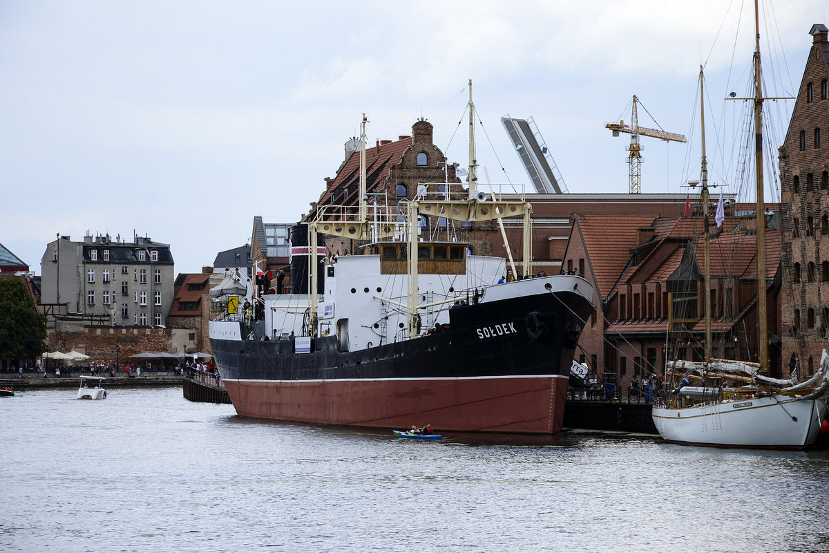 Die Sołdek ist ein ehemaliger polnischer Kohle- und Erzfrachter und heute Museumsschiff des Nationalen Maritimen Museums in Danzig. Sie war das erste in Polen nach dem Zweiten Weltkrieg gebaute Schiff.Aufnahme: 14. August 2019.