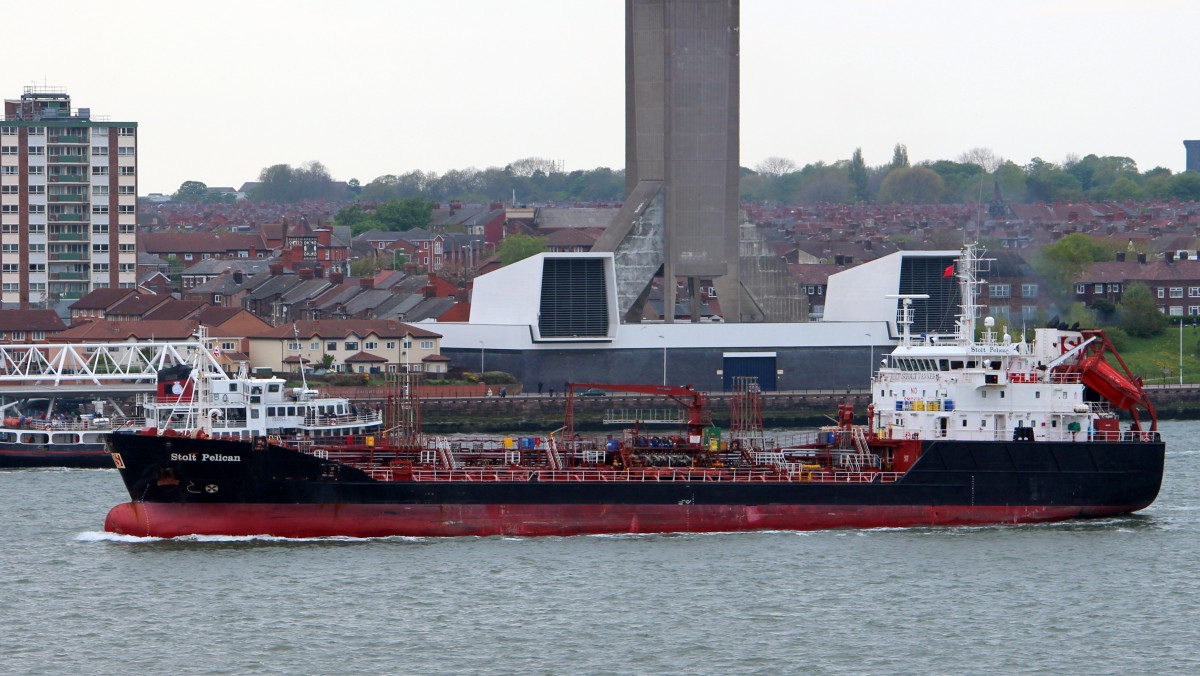 Die Stolt Pelican am 17.05.2013 im Hafen von Liverpool.