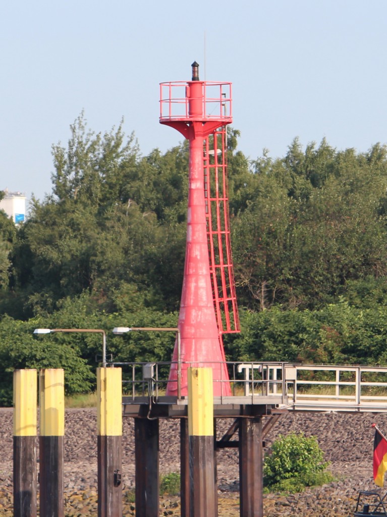 Die Südmole Oslebshausen am 15.08.2013 ist 14m hoch.