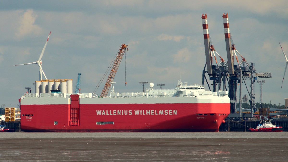 Die Tongala am 15.08.2014 auf der Weser vor Bremerhaven.