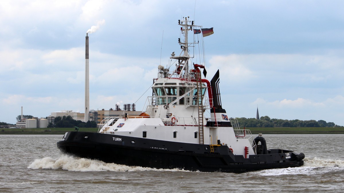 Die Turm am 22.08.2014 auf der Weser vor Bremerhaven.