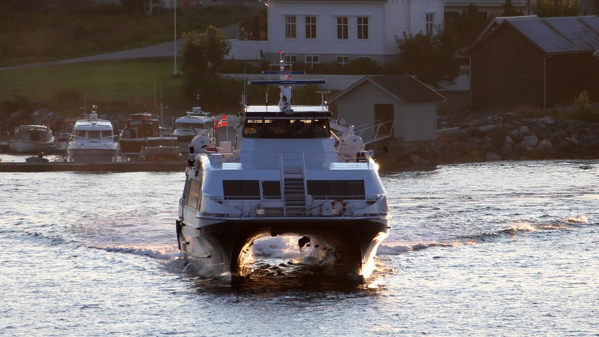 Die Tyrving am 25.07.2014 im Hardangerfjord.
