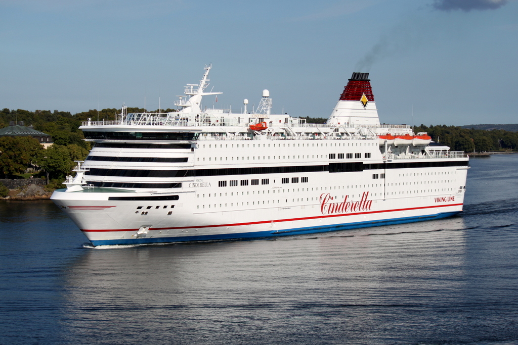 Die Viking Cinderella beim einlaufen im Hafen von Stockholm am 12.09.2013