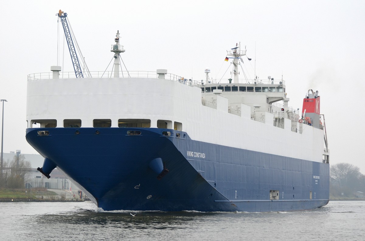 Die Viking Constanza IMO-Nummer:9407689 Flagge:Singapur Länge:140.0m Breite:22.0m Baujahr:2010 Bauwerft:Kyokuyo Shipbuilding&Iron Works,Shimonoseki Japan im Nord-Ostsee-Kanal bei Rendsburg aufgenommen am 03.12.14