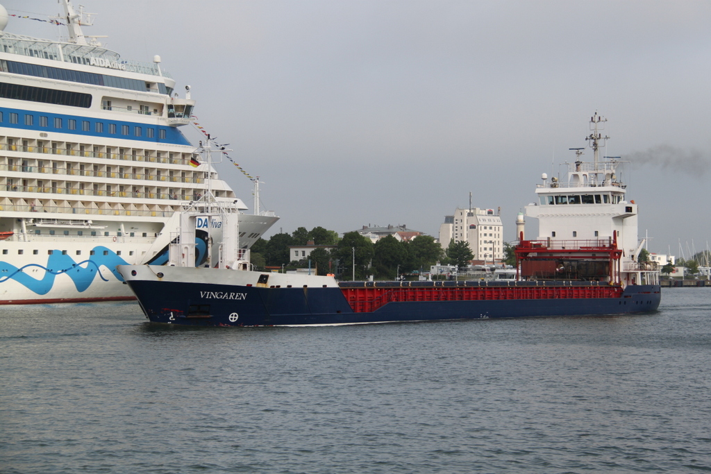 Die Vingaren auf dem Seeweg von Sodertalje nach Rostock-Überseehafen beim Einlaufen in Warnemünde.18.05.2018