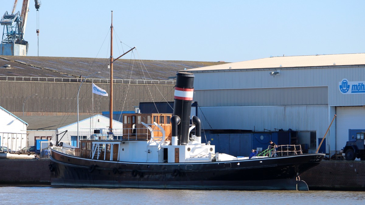 Die Welle am 11.03.2014 im Fischereihafen von Bremerhaven.