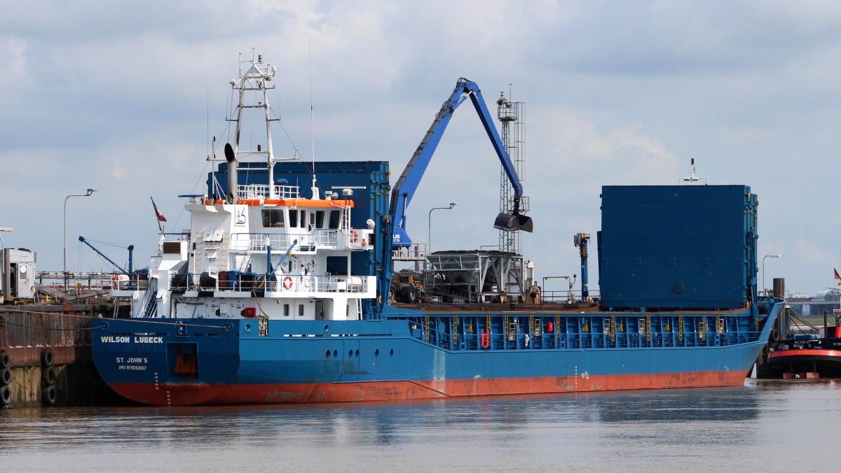 Die Wilson Lubeck am 05.ß8.2014 auf der Weser vor Blexen.