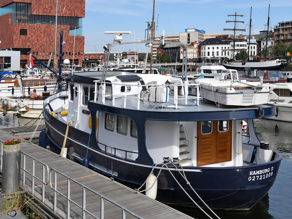 Die Yacht  Charlotte  Ende Juli 2018 im Wellemdok in Antwerpen.