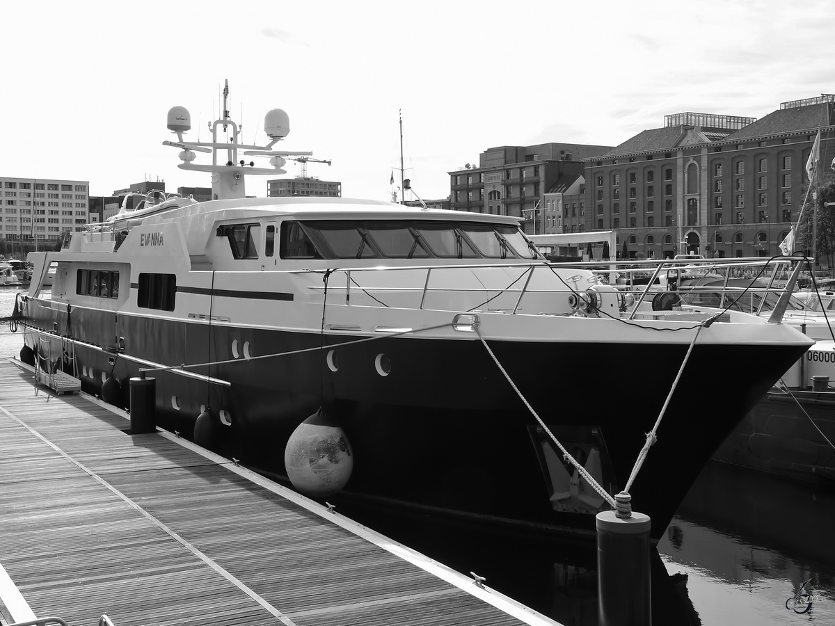 Die Yacht  Evanna  Ende Juli 2018 in Antwerpen.