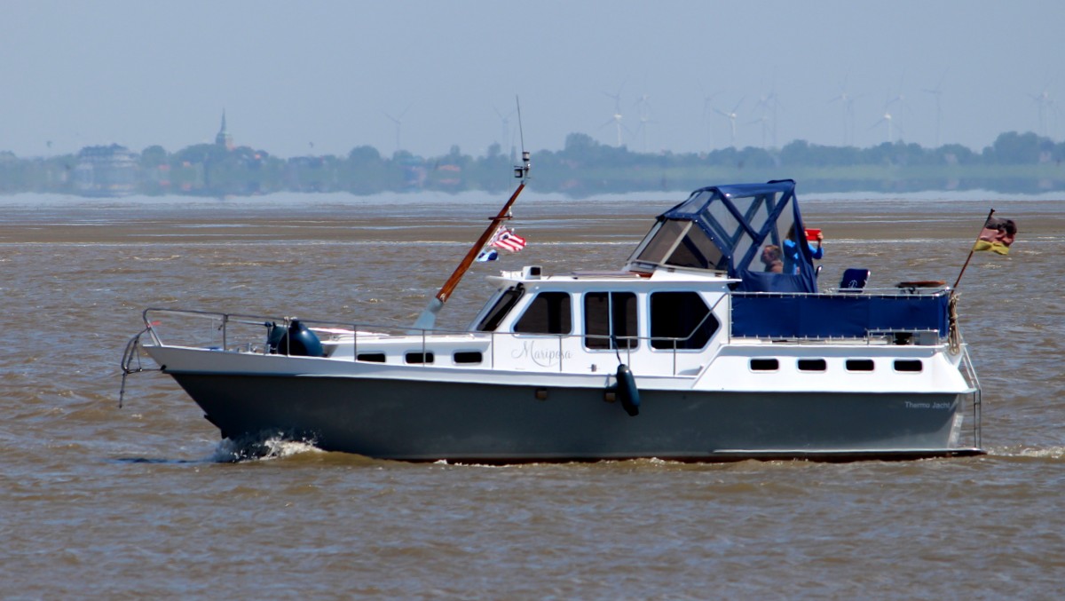 Die Yacht Maripesa am 31.05.2014 vor Fedderwardersiel.
