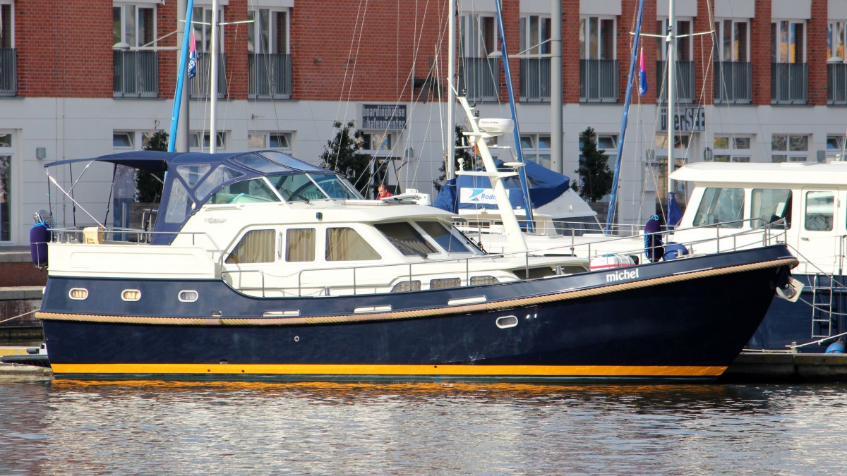 Die Yacht Michel am 27.09.2013 in Bremerhaven.