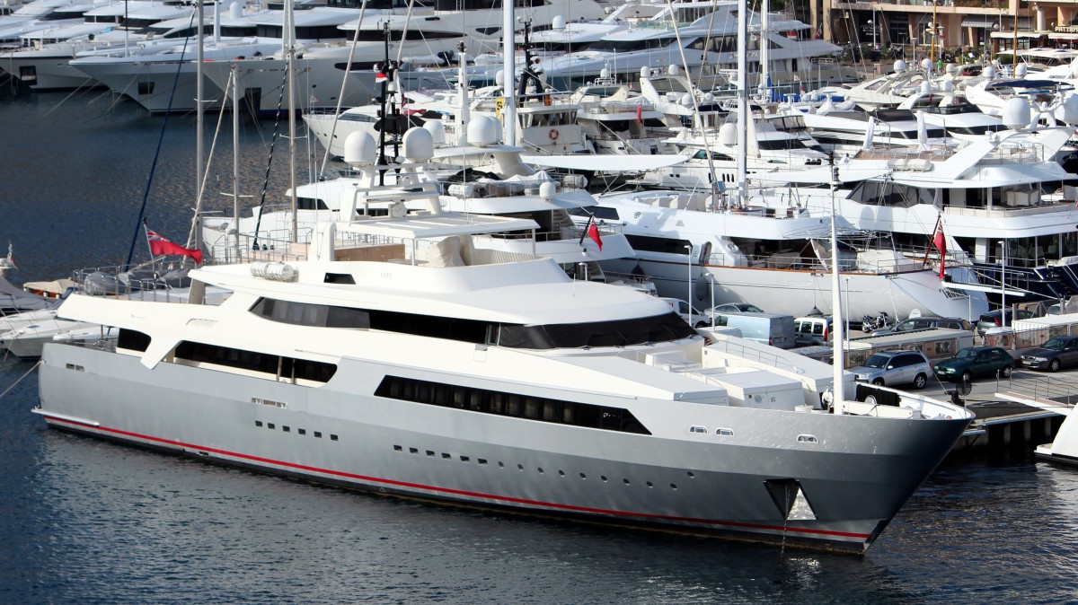 Die Yacht Vicky im Hafen von Monte Carlo am 28.10.2013