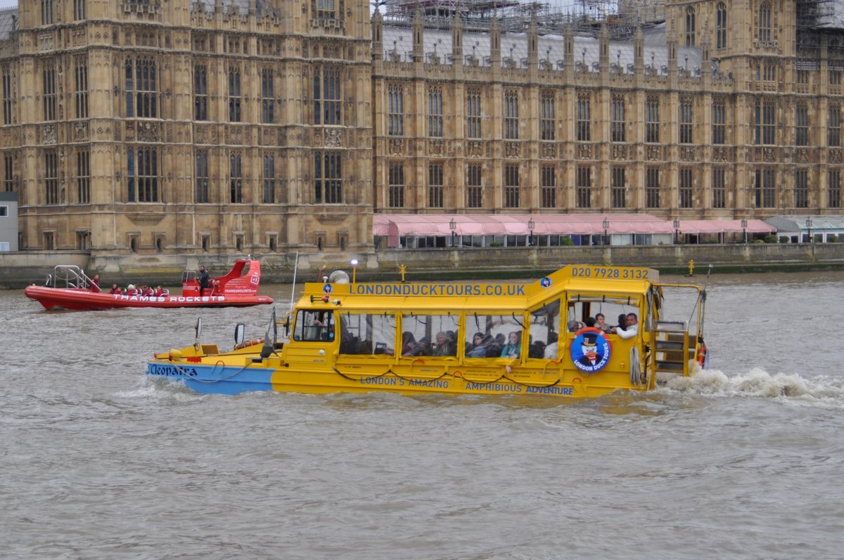 Dieses Modell kann mehr als nur Schwimmen, an Land geht der Ausflug in London weiter.aufgenommen am 24.07.2017 auf der Themse