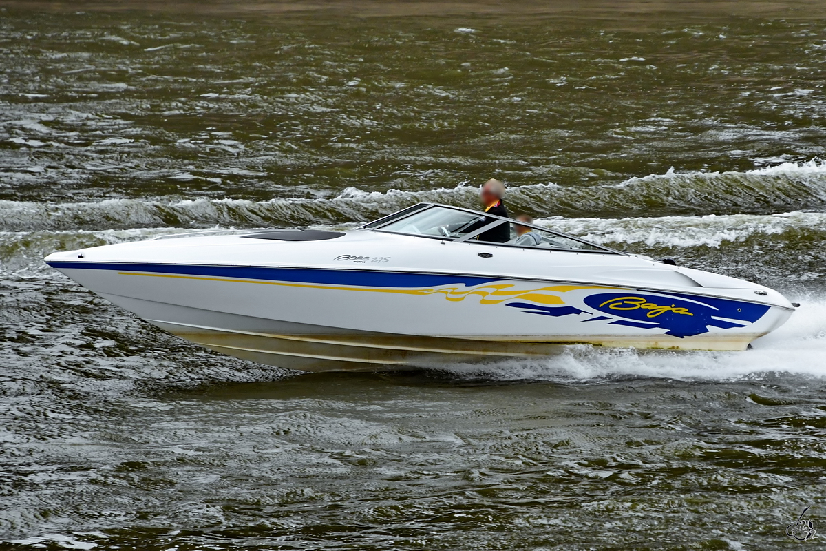 Dieses schnelles Motorboot war Ende August 2022 in Duisburg zu sehen.