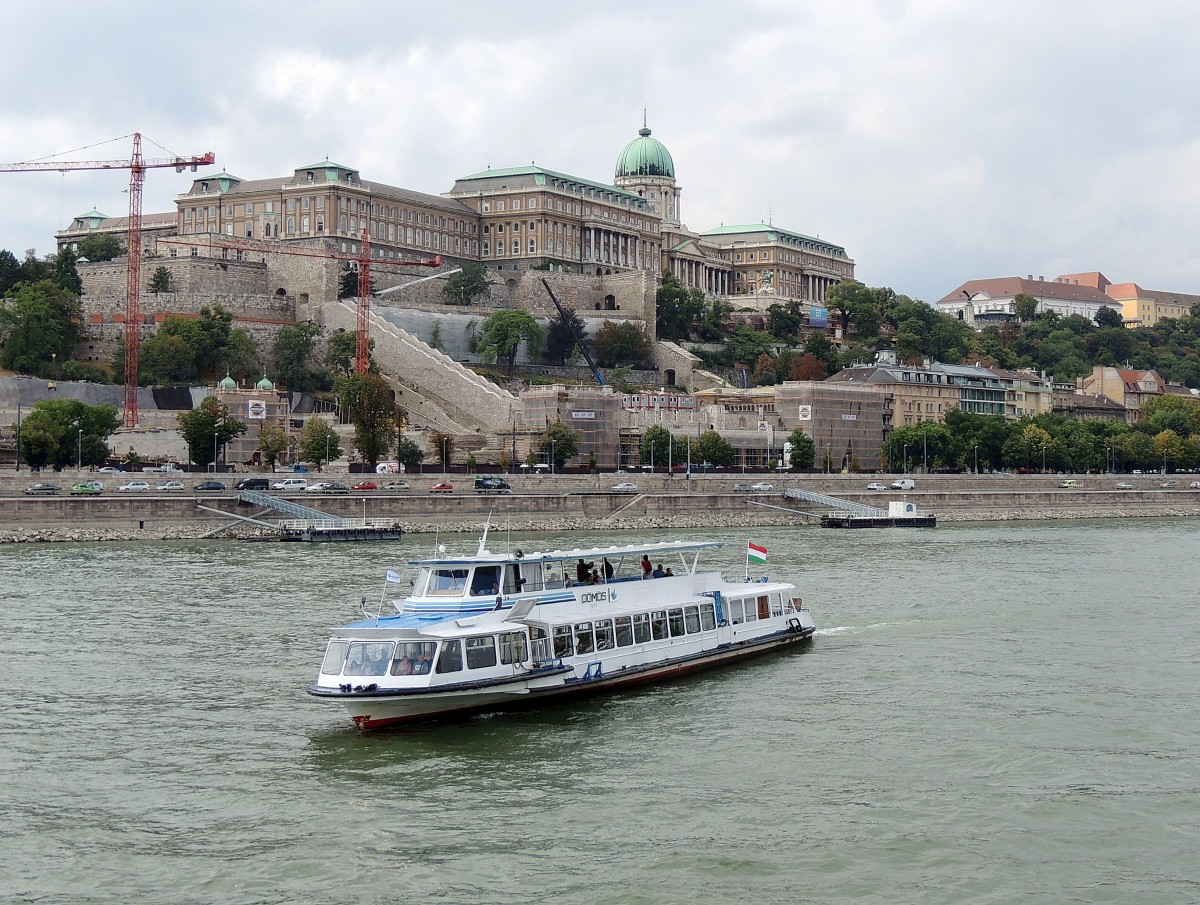 DMS(8501346) absolviert in der Ungarischen Hauptstadt eine Rundfahrt; 130827