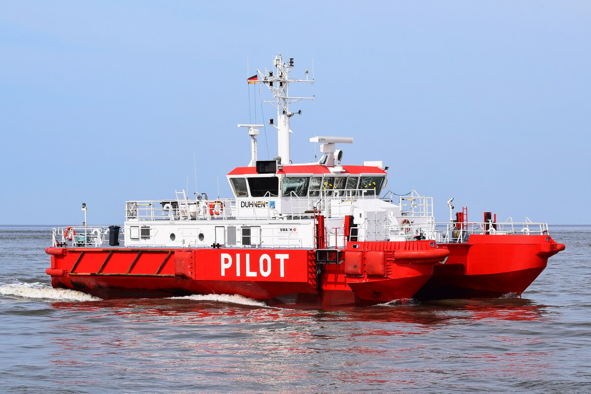 DUHNEN , Lotsentender , IMO 9199945 , 25.65 x 13 m , Baujahr 1999 , Cuxhaven , 21.04.2022