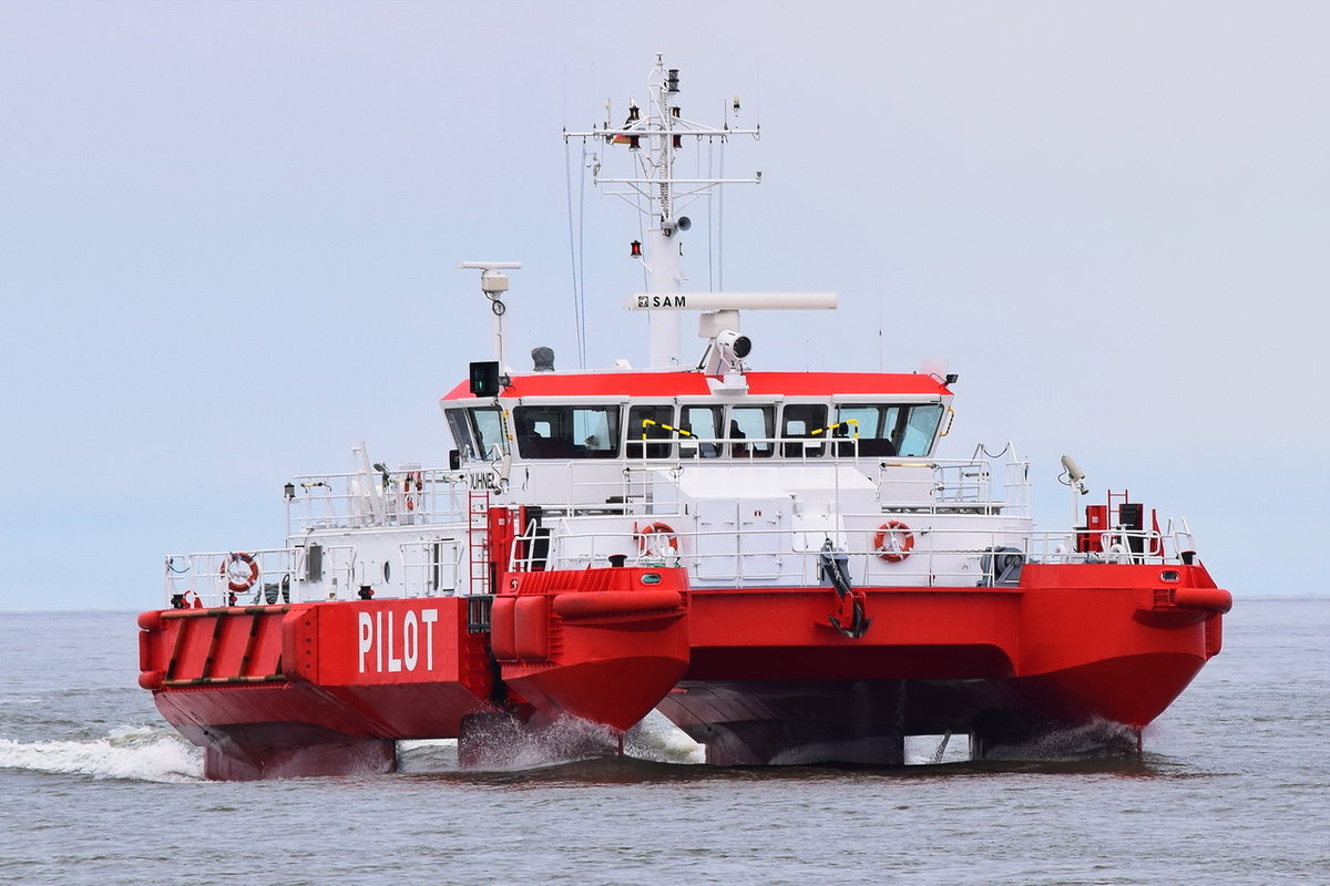 DUHNEN , Pilot Ship , IMO 9199945 , Baujahr 1999 , 25 × 12m , 02.04.2018 Alte Liebe Cuxhaven