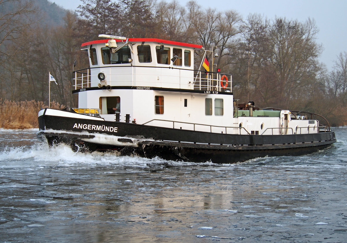 EB.Angermünde vom WSA Schweinfurt bei Karlstadt auf dem Main im Einsatz.