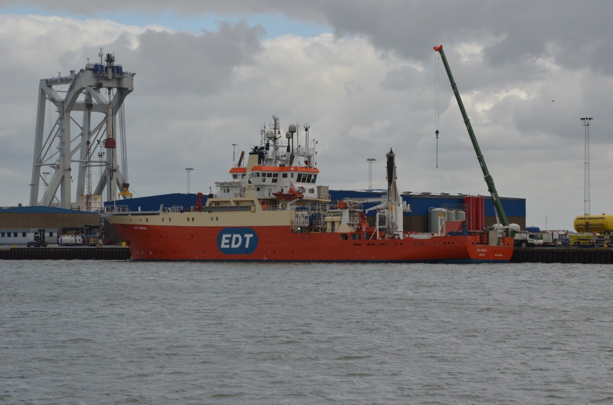 EDT PROTEA, Heimathafen Limassol, IMO: 9019107,  in Esbjerg am 13.06.2014 abgelichtet. Baujahr: 1991, Flagge  Zypern, Lnge  91,20 m, Breite  14,80 m, Hchstgeschwindigkeit  13 Knoten