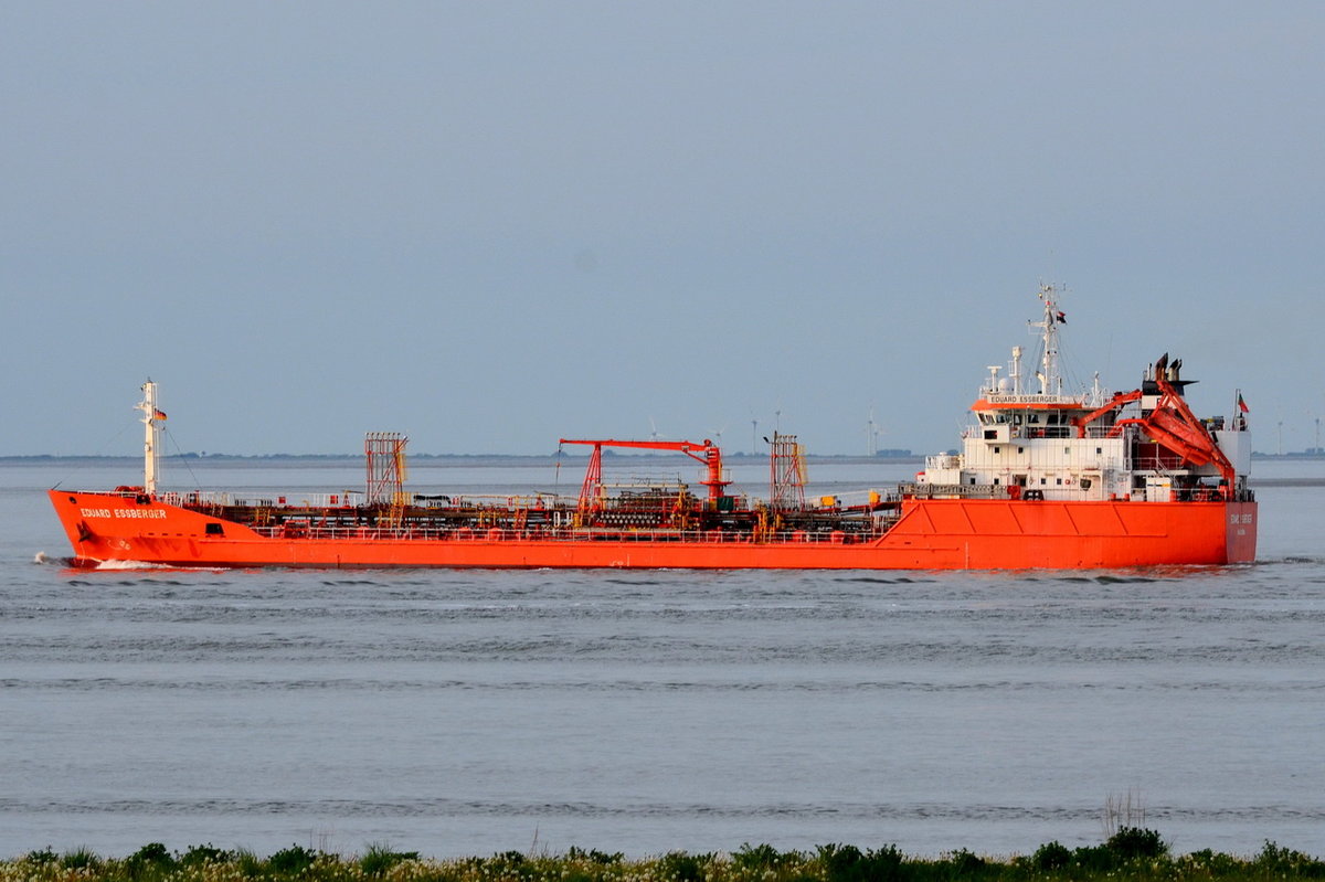 EDUARD ESSBERGER , Tanker , IMO 9114751 , Baujahr 1996 , 99.8 × 16.5m , 15.05.2017  Cuxhaven