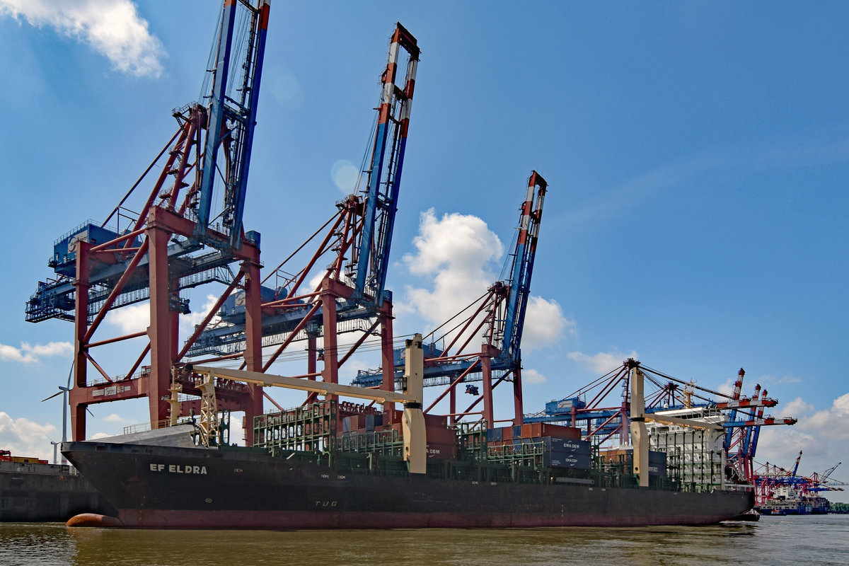 EF ELDRA (IMO 9470882) am 26.05.2020 im Hafen von Hamburg